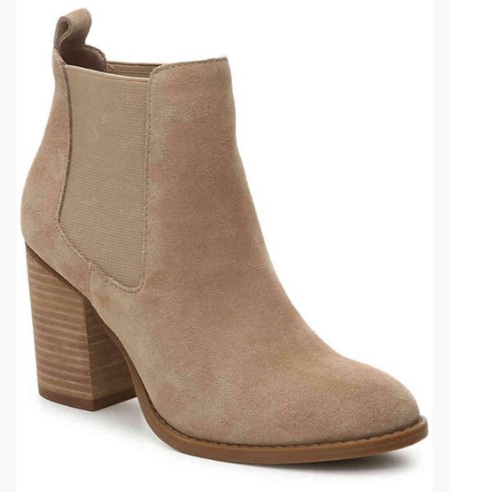 Never worn steve madden troyan chelsea boot